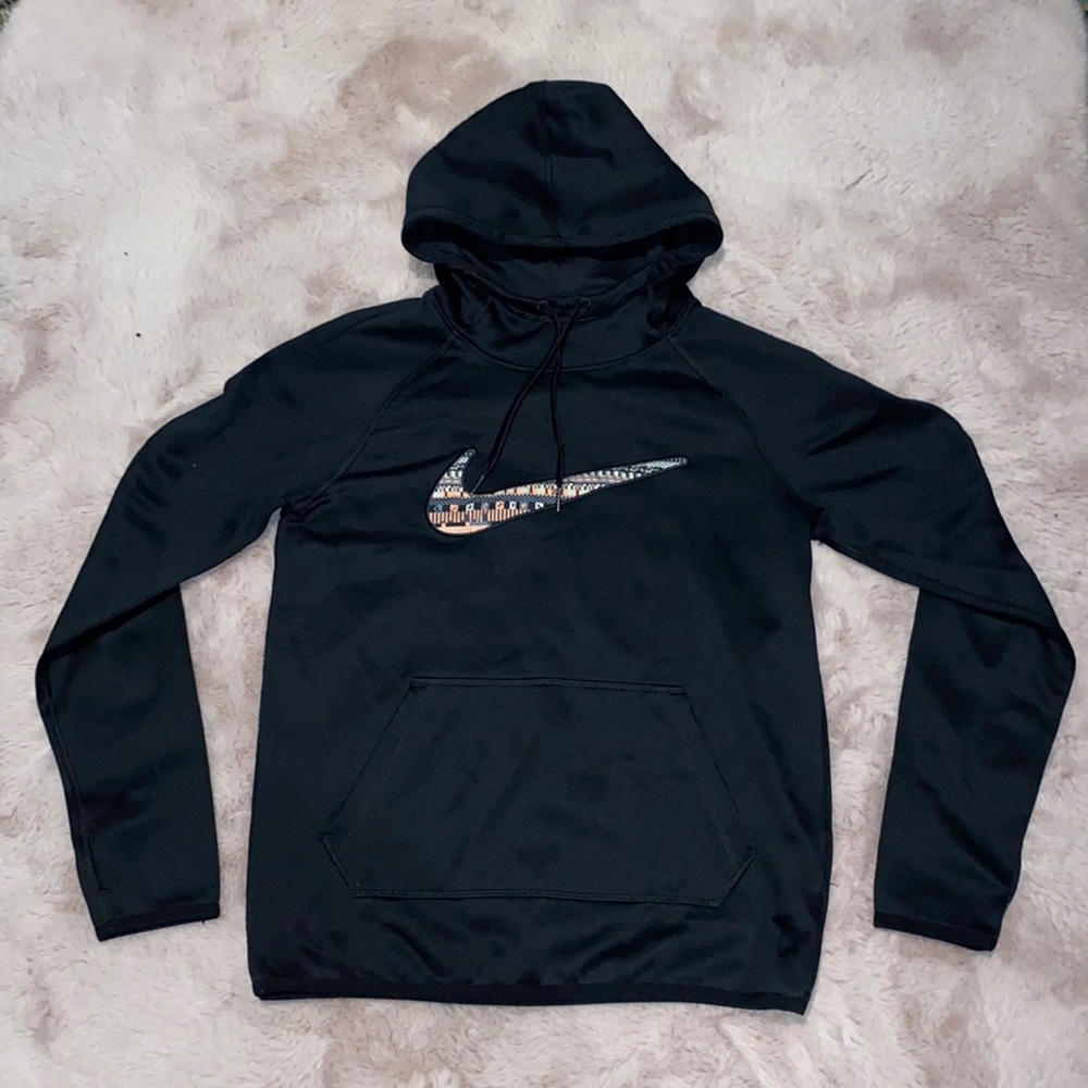Black Nike therma-fit hoodie